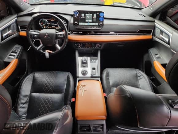 2023 Mitsubishi Outlander SEL with VIN JA4T5VA98PZ016889, listed as a Copart auction lot 86190275 with 131,260 mi miles and Clean title. Bid and sale history available at DreamBid. Image 8.
