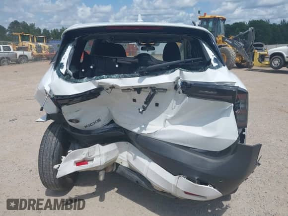 2025 Nissan Kicks S with VIN 3N8AP6BA0SL305209, listed as a IAAI auction lot 42618954 with 45,618 mi miles and . Bid and sale history available at DreamBid. Image 16.