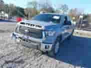 2018 Toyota Tundra SR с VIN 5TFUW5F16JX756387, выставлен на аукционе IAAI как лот 41304190 с пробегом 221 970 миль миль и . История ставок и продаж доступна на DreamBid. Изображение 2.