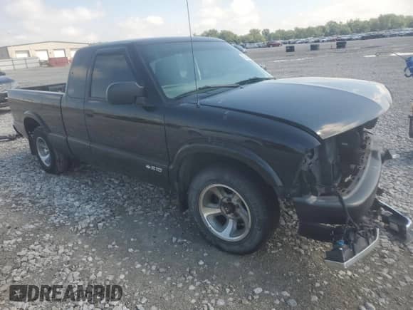 2003 Chevrolet S-10 с VIN 1GCCS19HX38231466, выставлен на аукционе Copart как лот 63846395 с пробегом 177 901 миль миль и Списание • Salvage title. История ставок и продаж доступна на DreamBid. Изображение 4.