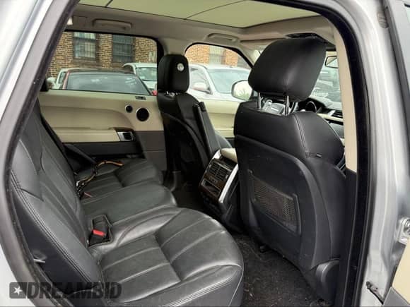 2015 Land Rover Range Rover Sport HSE с VIN SALWR2VFXFA529282, выставлен на аукционе IAAI как лот 43255962 с пробегом 146 296 миль миль и . История ставок и продаж доступна на DreamBid. Изображение 8.