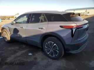 2024 Chevrolet Blazer EV eAWD LT z VIN 3GNKDBRJ3RS217088, wystawiony jako Copart lot #48150655 z przebiegiem 1 777 mil mil oraz Szkoda całkowita • Salvage title. Historia ofert i sprzedaży dostępna na DreamBid. Obrazek 2.