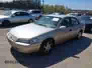 1997 Toyota Camry LE z VIN 4T1BF22K0VU029186, wystawiony jako IAAI lot #42029297 z przebiegiem 153 204 mil mil oraz . Historia ofert i sprzedaży dostępna na DreamBid. Obrazek 2.