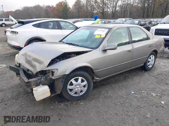 1998 Toyota Camry LE с VIN 4T1BG22KXWU330806, выставлен на аукционе IAAI как лот 41101314 с пробегом 234 660 миль миль и . История ставок и продаж доступна на DreamBid. Изображение 2.