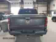 2019 Ram 1500 Limited z VIN 1C6SRFHT0KN896183, wystawiony jako IAAI lot #42082017 z przebiegiem 116 517 mil mil oraz . Historia ofert i sprzedaży dostępna na DreamBid. Obrazek 17.