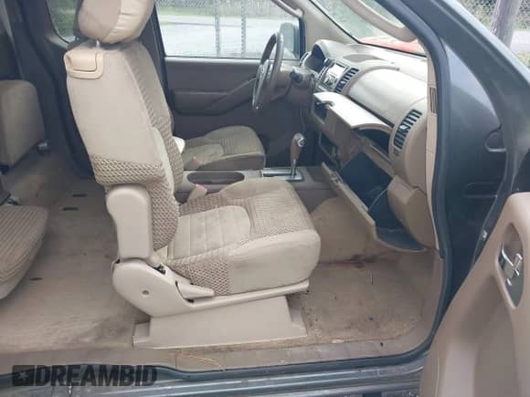 2006 Nissan Frontier SE с VIN 1N6AD06U26C419720, выставлен на аукционе IAAI как лот 43497224 с пробегом 221 679 миль миль и . История ставок и продаж доступна на DreamBid. Изображение 5.