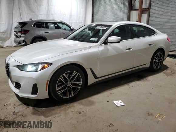 2025 BMW 4 Series 430i xDrive with VIN WBA33FB01SFU24563, listed as a Copart auction lot 46817575 with 2,484 mi miles and Clean title. Bid and sale history available at DreamBid. Image 1.
