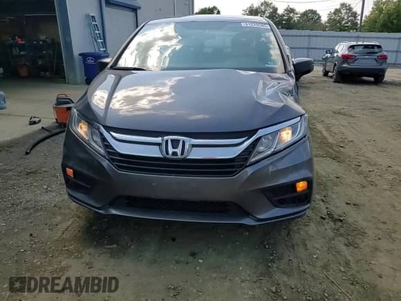 2018 Honda Odyssey LX with VIN 5FNRL6H26JB084304, listed as a Copart auction lot 81229585 with 110,204 mi miles and Salvage title. Bid and sale history available at DreamBid. Image 14.