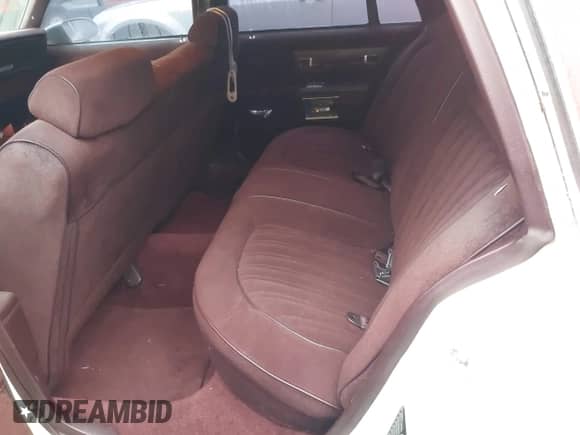 1988 Chevrolet Caprice Classic с VIN 1G1BN51H5JA131618, выставлен на аукционе IAAI как лот 42495791 с пробегом 128 161 миль миль и . История ставок и продаж доступна на DreamBid. Изображение 8.