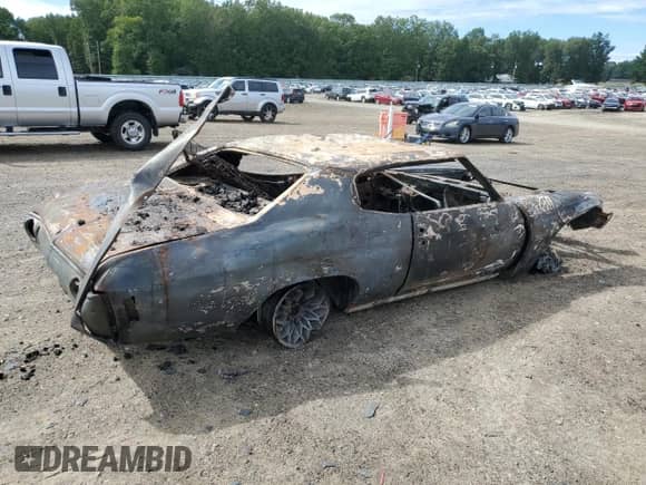 1972 Chevrolet Chevelle with VIN 1C37F2R529645, listed as a Copart auction lot 43629215 with Not provided miles and Salvage title. Bid and sale history available at DreamBid. Image 3.