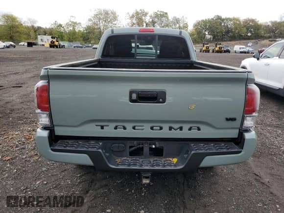 2022 Toyota Tacoma SR z VIN 3TYSZ5AN6NT076787, wystawiony jako Copart lot #86312735 z przebiegiem 22 446 mil mil oraz Szkoda całkowita • Salvage title. Historia ofert i sprzedaży dostępna na DreamBid. Obrazek 6.