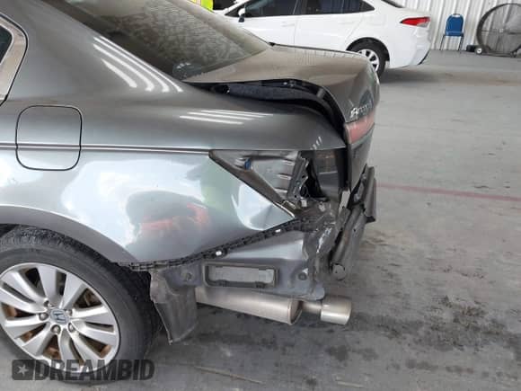 2012 Honda Accord EX с VIN 1HGCP3F77CA003816, выставлен на аукционе IAAI как лот 43353196 с пробегом 141 298 миль миль и . История ставок и продаж доступна на DreamBid. Изображение 6.