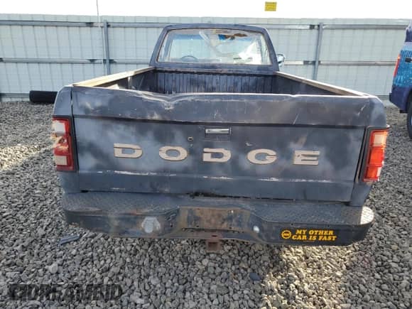 1988 Dodge Dakota with VIN 1B7GN14X5JS776983, listed as a Copart auction lot 76597944 with 133,654 mi miles and Clean title. Bid and sale history available at DreamBid. Image 10.