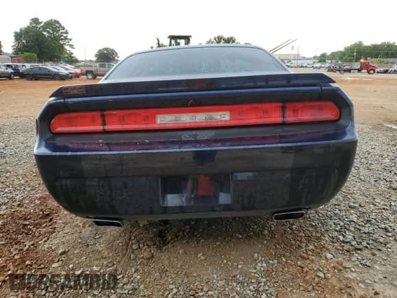 2013 Dodge Challenger SXT z VIN 2C3CDYAG7DH676527, wystawiony jako Copart lot #66930415 z przebiegiem 170 584 mil mil oraz Szkoda całkowita • Salvage title. Historia ofert i sprzedaży dostępna na DreamBid. Obrazek 6.