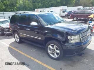 2009 Chevrolet Tahoe LTZ с VIN 1GNFK33099R257675, выставлен на аукционе IAAI как лот 43157202 с пробегом 228 708 миль миль и . История ставок и продаж доступна на DreamBid. Изображение 1.