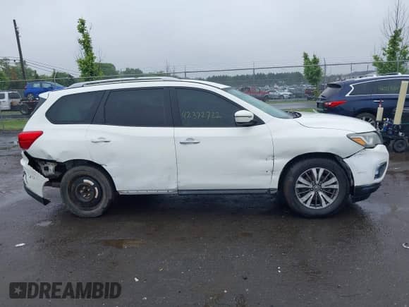 2017 Nissan Pathfinder SV with VIN 5N1DR2MN3HC625541, listed as a IAAI auction lot 42372722 with 225,329 mi miles and . Bid and sale history available at DreamBid. Image 13.