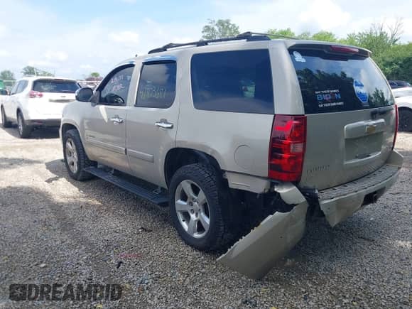 2007 Chevrolet Tahoe LT с VIN 1GNFK13017R328353, выставлен на аукционе IAAI как лот 42823681 с пробегом 217 951 миль миль и . История ставок и продаж доступна на DreamBid. Изображение 3.