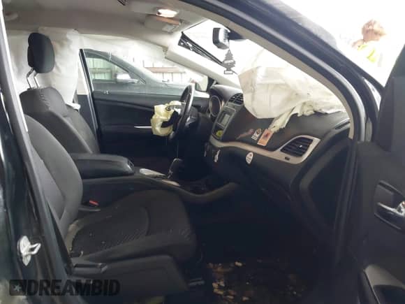 2019 Dodge Journey SE с VIN 3C4PDCBB2KT774159, выставлен на аукционе IAAI как лот 43248741 с пробегом 98 665 миль миль и . История ставок и продаж доступна на DreamBid. Изображение 5.