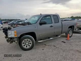 2013 Chevrolet Silverado 1500 LS with VIN 1GCRCREA9DZ126217, listed as a Copart auction lot 57976135 with 163,238 mi miles and Salvage title. Bid and sale history available at DreamBid. Image 1.