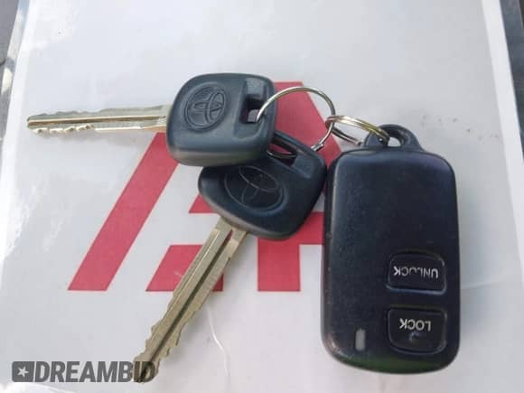 2012 Toyota Tundra z VIN 5TFRU5F11CX027728, wystawiony jako IAAI lot #43122765 z przebiegiem 196 119 mil mil oraz . Historia ofert i sprzedaży dostępna na DreamBid. Obrazek 11.