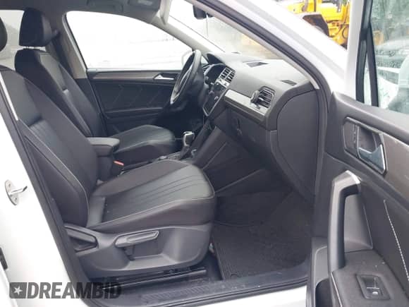 2024 Volkswagen Tiguan SE с VIN 3VV2B7AX0RM047340, выставлен на аукционе IAAI как лот 42502249 с пробегом 8 429 миль миль и . История ставок и продаж доступна на DreamBid. Изображение 5.