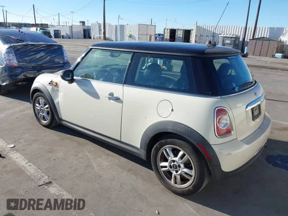 2013 MINI Hardtop with VIN WMWSU3C52DT678241, listed as a IAAI auction lot 43366335 with 127,588 mi miles and . Bid and sale history available at DreamBid. Image 3.