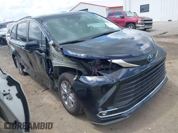 2024 Toyota Sienna XLE z VIN 5TDYRKEC1RS220734, wystawiony jako IAAI lot #42736564 z przebiegiem 10 109 mil mil oraz . Historia ofert i sprzedaży dostępna na DreamBid. Obrazek 1.