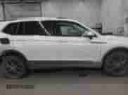 2024 Volkswagen Tiguan SE с VIN 3VV2B7AX4RM035238, выставлен на аукционе IAAI как лот 41222379 с пробегом 33 445 миль миль и . История ставок и продаж доступна на DreamBid. Изображение 13.