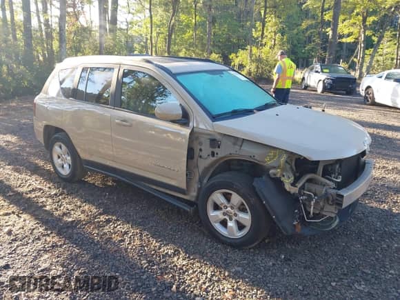 2016 Jeep Compass Latitude с VIN 1C4NJCEB2GD774767, выставлен на аукционе IAAI как лот 43368179 с пробегом 116 346 миль миль и . История ставок и продаж доступна на DreamBid. Изображение 1.