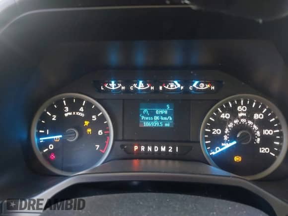 2015 Ford F-150 XLT z VIN 1FTFX1EG5FFA30778, wystawiony jako IAAI lot #41760994 z przebiegiem 106 939 mil mil oraz . Historia ofert i sprzedaży dostępna na DreamBid. Obrazek 7.