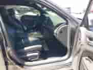 2023 Chrysler 300 S z VIN 2C3CCABG3PH537539, wystawiony jako IAAI lot #42261065 z przebiegiem 45 546 mil mil oraz . Historia ofert i sprzedaży dostępna na DreamBid. Obrazek 5.