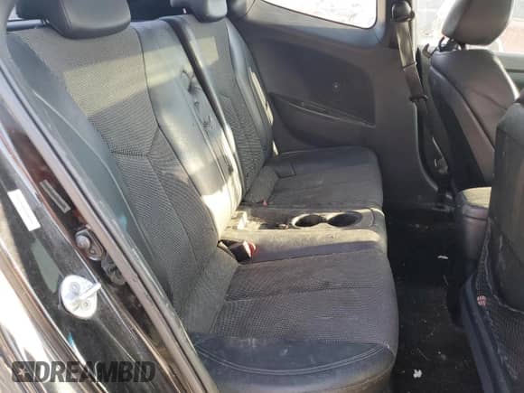 2012 Hyundai Veloster w/Black Int z VIN KMHTC6AD9CU082716, wystawiony jako Copart lot #68193135 z przebiegiem 163 114 mil mil oraz Szkoda całkowita • Salvage title. Historia ofert i sprzedaży dostępna na DreamBid. Obrazek 10.