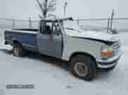 1994 Ford F-150 z VIN 1FTEF14N1RLB58455, wystawiony jako Copart lot #87865585 z przebiegiem Nie podano mil oraz Czysty tytuł • Clean title. Historia ofert i sprzedaży dostępna na DreamBid. Obrazek 4.