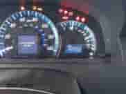 2013 Toyota Camry LE z VIN 4T1BD1FK7DU064283, wystawiony jako IAAI lot #42308435 z przebiegiem 183 355 mil mil oraz . Historia ofert i sprzedaży dostępna na DreamBid. Obrazek 7.