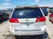 2007 Toyota Sienna XLE z VIN 5TDZK22C87S082670, wystawiony jako IAAI lot #42340249 z przebiegiem 227 064 mil mil oraz . Historia ofert i sprzedaży dostępna na DreamBid. Obrazek 16.