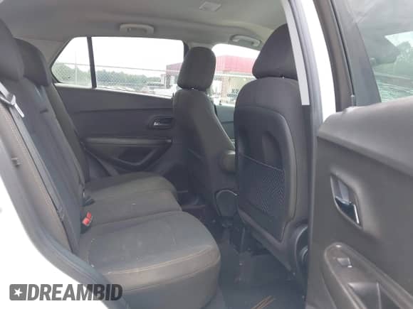 2021 Chevrolet Trax LS с VIN KL7CJKSB0MB319829, выставлен на аукционе IAAI как лот 43135654 с пробегом 83 296 миль миль и . История ставок и продаж доступна на DreamBid. Изображение 8.