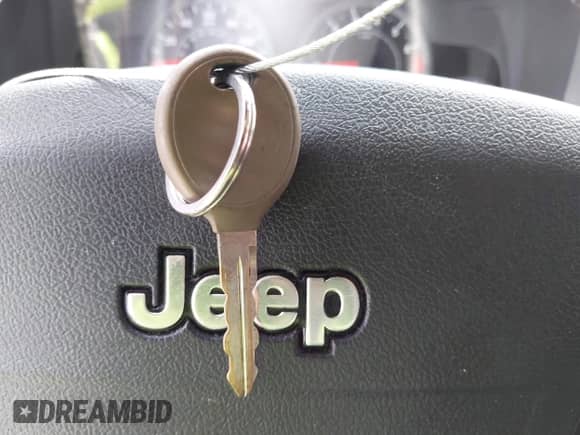 2008 Jeep Compass Sport с VIN 1J8FT47088D714888, выставлен на аукционе IAAI как лот 42763731 с пробегом 70 206 миль миль и . История ставок и продаж доступна на DreamBid. Изображение 11.