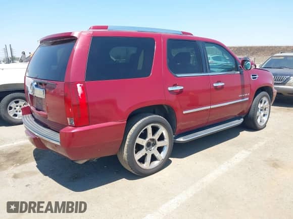 2007 Cadillac Escalade with VIN 1GYEC63827R322754, listed as a IAAI auction lot 42741984 with 192,914 mi miles and . Bid and sale history available at DreamBid. Image 4.