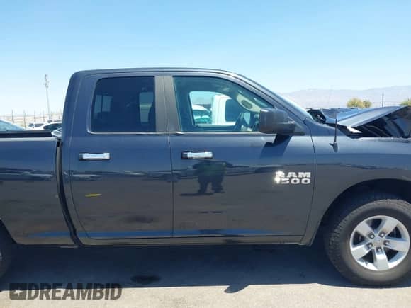 2018 Ram 1500 Big Horn z VIN 1C6RR7GG3JS319415, wystawiony jako IAAI lot #42517862 z przebiegiem 117 906 mil mil oraz . Historia ofert i sprzedaży dostępna na DreamBid. Obrazek 14.