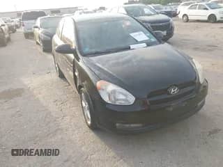 2007 Hyundai Accent SE z VIN KMHCN36C27U029743, wystawiony jako IAAI lot #42270837 z przebiegiem 103 967 mil mil oraz . Historia ofert i sprzedaży dostępna na DreamBid. Obrazek 1.