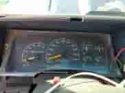 1999 Chevrolet Silverado 3500 с VIN 1GCHK33J6XF049231, выставлен на аукционе Copart как лот 61727335 с пробегом 216 697 миль миль и Чистый • Clean title. История ставок и продаж доступна на DreamBid. Изображение 9.