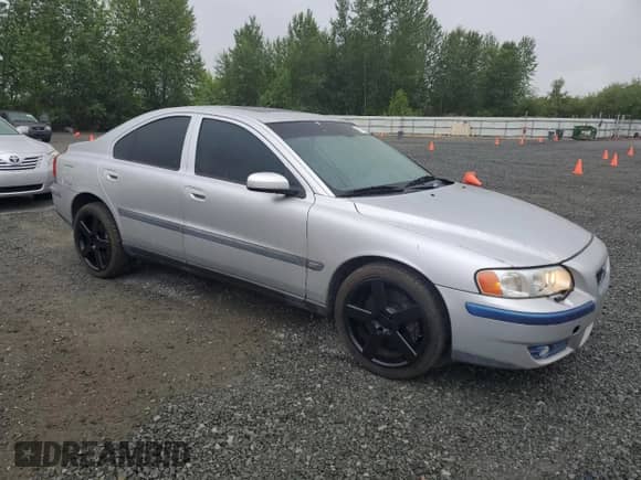 2004 Volvo S60 R с VIN YV1RH52Y342357077, выставлен на аукционе Copart как лот 61874325 с пробегом 157 055 миль миль и Чистый • Clean title. История ставок и продаж доступна на DreamBid. Изображение 4.