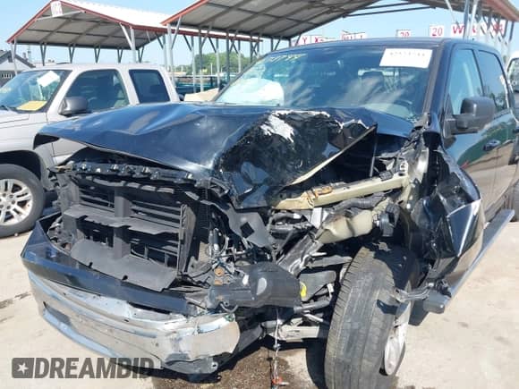 2020 Ram 1500 SLT z VIN 1C6RR6TTXLS134780, wystawiony jako IAAI lot #42573744 z przebiegiem 128 141 mil mil oraz . Historia ofert i sprzedaży dostępna na DreamBid. Obrazek 6.