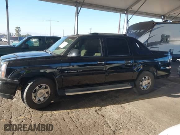 2003 Cadillac Escalade EXT with VIN 3GYEK63N43G177364, listed as a IAAI auction lot 43165871 with 158,348 mi miles and . Bid and sale history available at DreamBid. Image 14.