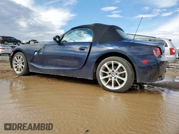 2007 BMW Z4 3.0i with VIN 4USBU33557LW71902, listed as a Copart auction lot 70449625 with 86,099 mi miles and Clean title. Bid and sale history available at DreamBid. Image 2.