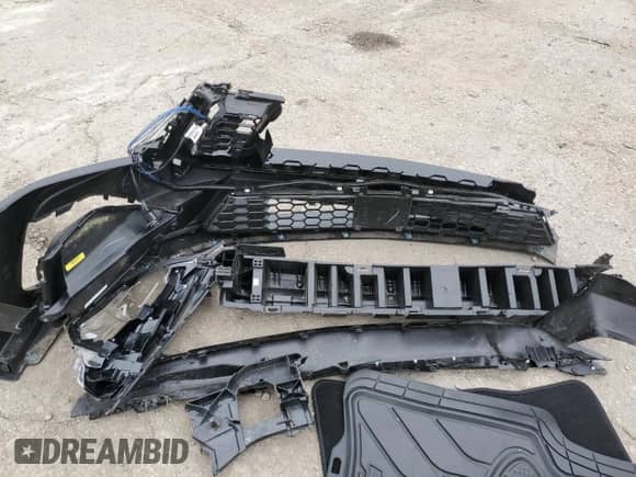 2024 Ford Mustang GT с VIN 1FA6P8CF5R5411677, выставлен на аукционе Copart как лот 64980415 с пробегом Не указан миль и Списание • Salvage title. История ставок и продаж доступна на DreamBid. Изображение 12.