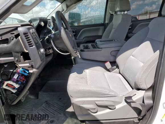 2018 Chevrolet Silverado 2500HD Work Truck z VIN 1GC1CUEG4JF168425, wystawiony jako Copart lot #81549045 z przebiegiem Nie podano mil oraz Szkoda całkowita • Salvage title. Historia ofert i sprzedaży dostępna na DreamBid. Obrazek 7.