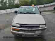 2001 Chevrolet S-10 LS с VIN 1GCDT19W018222725, выставлен на аукционе Copart как лот 71814634 с пробегом 152 934 миль миль и Списание • Salvage title. История ставок и продаж доступна на DreamBid. Изображение 5.