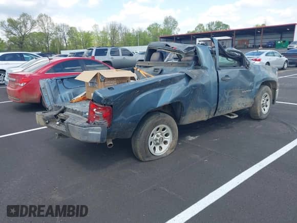 2007 GMC Sierra 1500 Work Truck с VIN 1GTEC14C67Z555452, выставлен на аукционе IAAI как лот 42001378 с пробегом 83 837 миль миль и . История ставок и продаж доступна на DreamBid. Изображение 4.