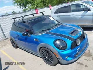 2011 MINI Hardtop S with VIN WMWSV3C59BTY24273, listed as a IAAI auction lot 42915432 with 84,914 mi miles and . Bid and sale history available at DreamBid. Image 1.